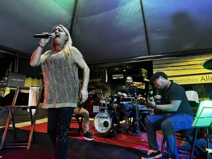 Sarau Brasilidades valoriza a MPB e transforma público em protagonista no Mercado Cultural