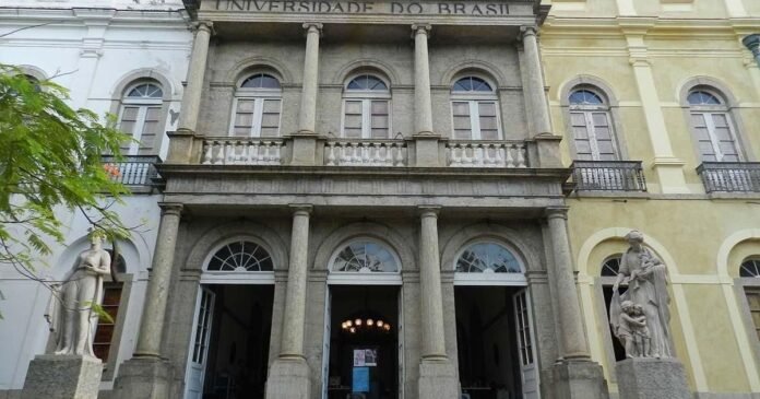 PF faz operação contra fraudes em concurso público da UFRJ