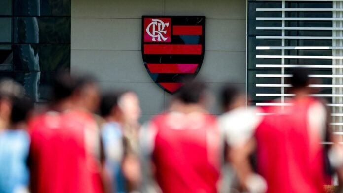 Flamengo reajusta orçamento e projeta deficit de R$ 40 milhões