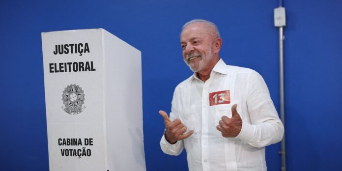 Lula vota e enaltece mobilização popular: "nunca vi nada igual"