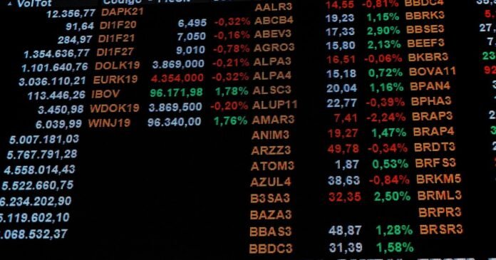 Ibovespa futuro desaba 14% após vitória de Lula; juros futuros saltam