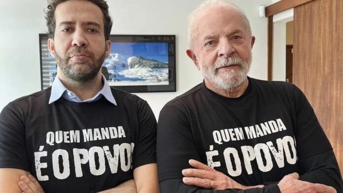Ao vivo: Lula e Janones promovem live