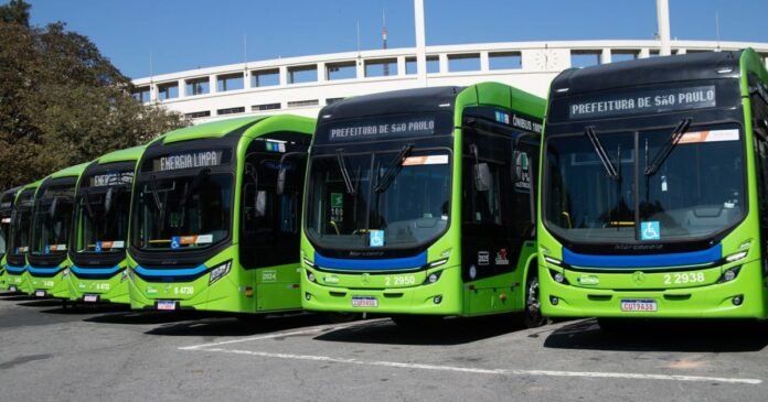 PT e aliados pedem mais duas hora de votação em SP por falta de ônibus
