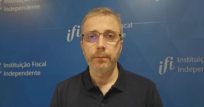 Dificilmente governo atingirá superávit em 2027, diz IFI do Senado