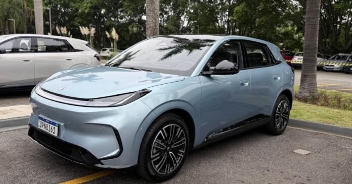 BAIC Arcfox T1 chega a partir de R$ 130 mil contra Dolphin, EX2 e Aion UT