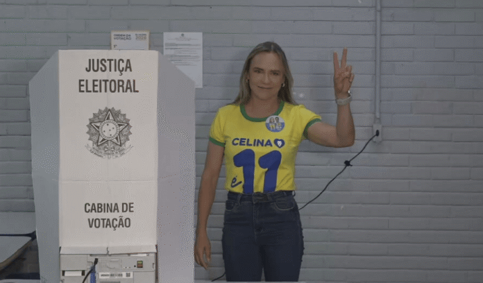 Celina Leão, candidata ao governo do DF, vota no 2º turno em Brasília