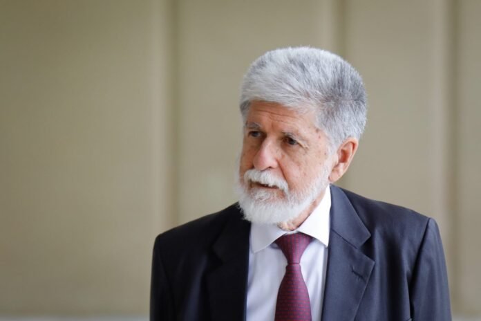 Trump respeitará eleição no Brasil, mesmo se Lula for eleito, diz Amorim
