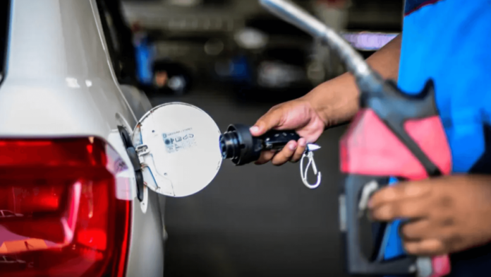 Governo prorroga subvenção ao diesel por 30 dias