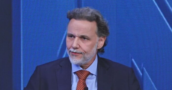 Faltou coragem para PF arquivar inquérito, diz advogado de Lulinha à CNN