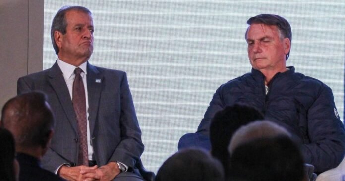 Após fuga de Flávio, Jair Bolsonaro pede visita de presidente do PL