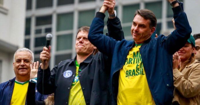 Tarcísio articula 93 atos de campanha de Flávio em SP até sábado