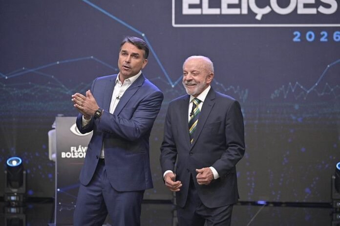 Campanha de Lula cogita sugerir checagem de fatos em último debate