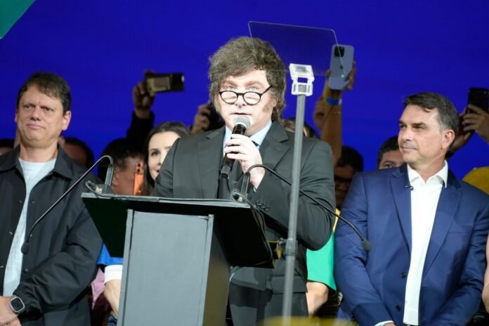 Governo Lula cobra explicações à Argentina sobre fuga de Flávio