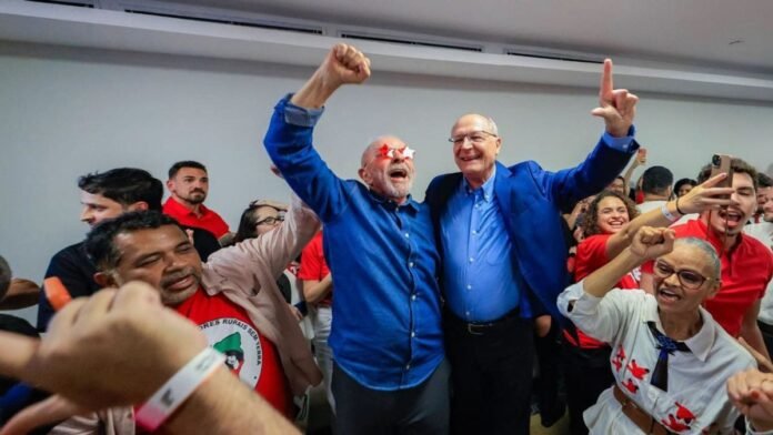 Ao vivo: Lula participa de ato da vitória após ser eleito pela 4ª vez