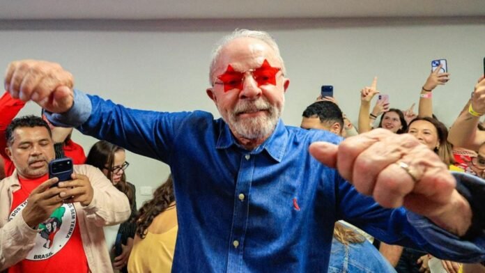 “Vocês renovam minha esperança”, diz Lula após vitória