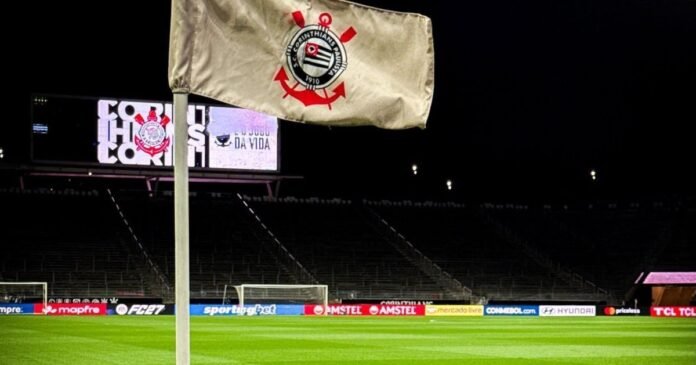 Corinthians x Vitória: escalações e onde assistir ao jogo do Brasileirão