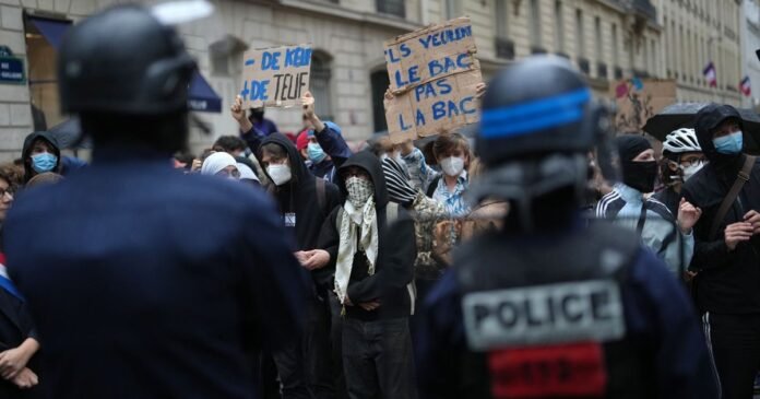 França detém quase mil pessoas em novos protestos por todo o país