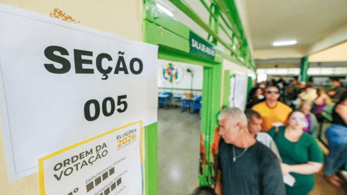 Tropa do Flávio pede que apoiadores se cadastrem como fiscais de urna