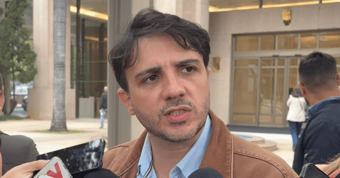 Renan Santos rebate Marçal e diz que não sabe se vai votar no 2º turno