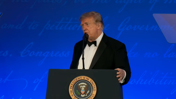 “CNN”, “MS NOW” e “Politico” ampliam ação judicial contra Trump