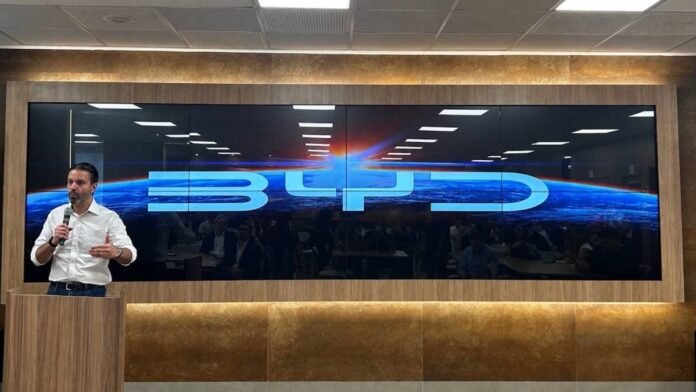 Fim da escala 6 X 1 não compromete a produção, diz BYD