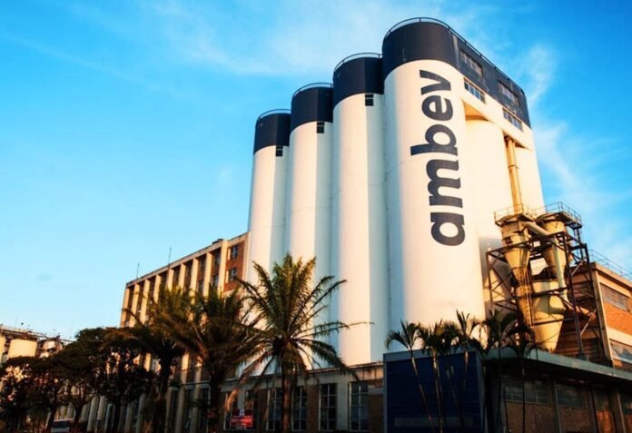 Ambev anuncia lucro de R$ 4,4 bi no 3º trimestre; alta de 14,3%