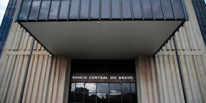 TCU aprova contas do BC de 2025 após desvincular processo do Master