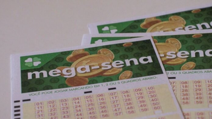 Mega-Sena 3072: sorteio desta terça-feira (20) pode pagar R$ 185 milhões
