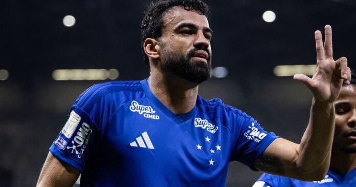 Cruzeiro leva sustos, mas bate o Remo e se consolida no G4 do Brasileirão