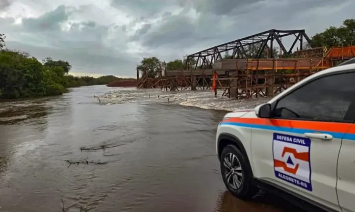 Por que o excesso de alertas por celular enfraquece Defesa Civil