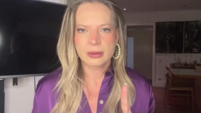 “Flávio é o pior dos Bolsonaros”, diz Joice na live do Janones