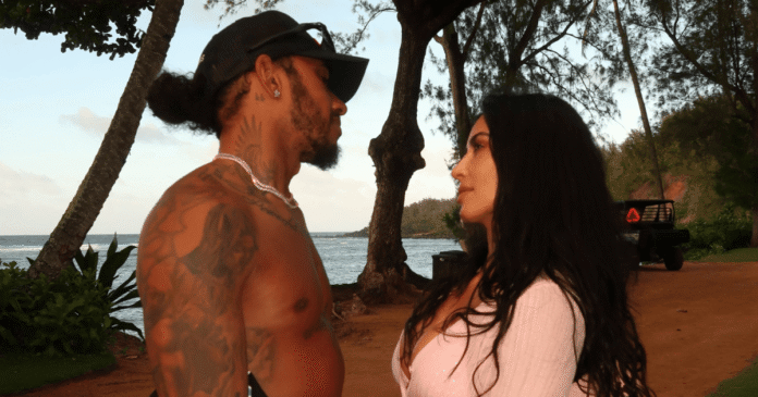 Hamilton fala da relação com filhos de Kim Kardashian e revela presente
