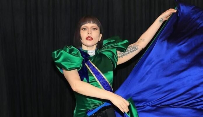 Lady Gaga dá recado aos fãs que esperam por novo álbum: “Não se preocupem”