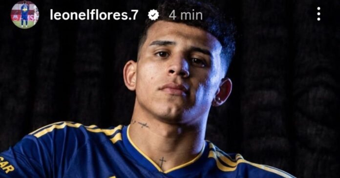 Jogador do Boca provoca Thiago Mendes, toma bronca do técnico e apaga post