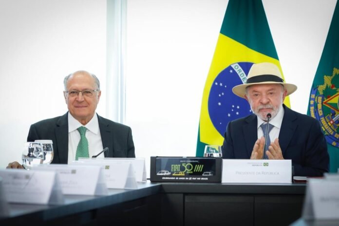 Novo pede cassação de Lula e Alckmin por 35 medidas em ano eleitoral