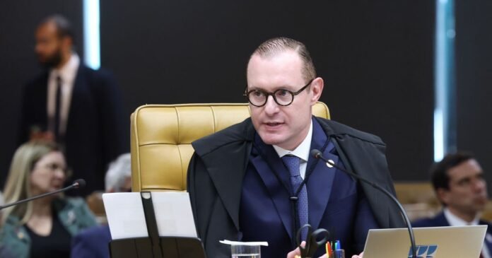 Zanin diz que adiamento de votação vale para urnas que não foram fechadas
