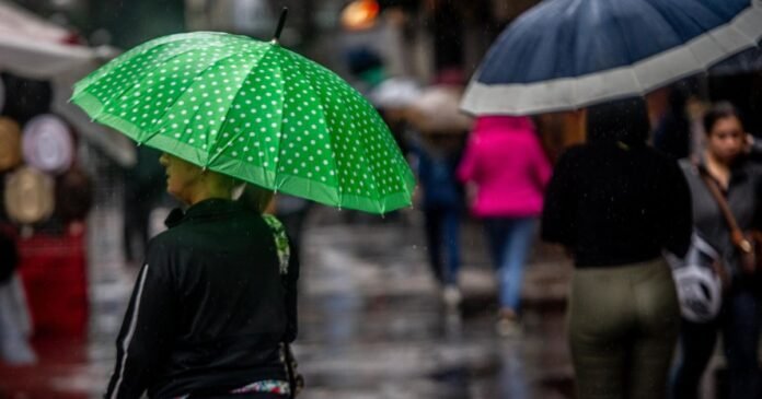 Chuva avança pelo país e Sul registra 9°C: veja previsão para esta quarta