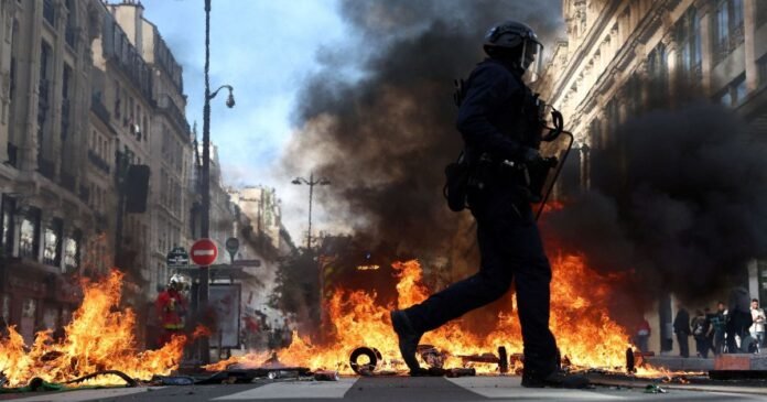 Caos na França: 2.700 pessoas foram detidas em meio a protestos e saques