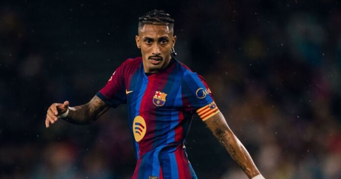 Raphinha revela chateação com técnico do Barcelona após derrota para o PSG