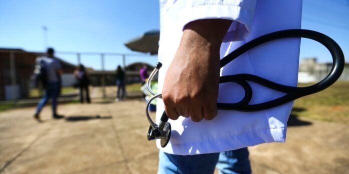 Revalida 2026/2: divulgado resultado de casos de logística e de saúde