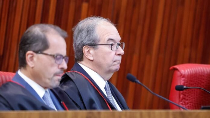 TSE dá 12h para Meta explicar alcance de perfil de Nikolas e fixa multa