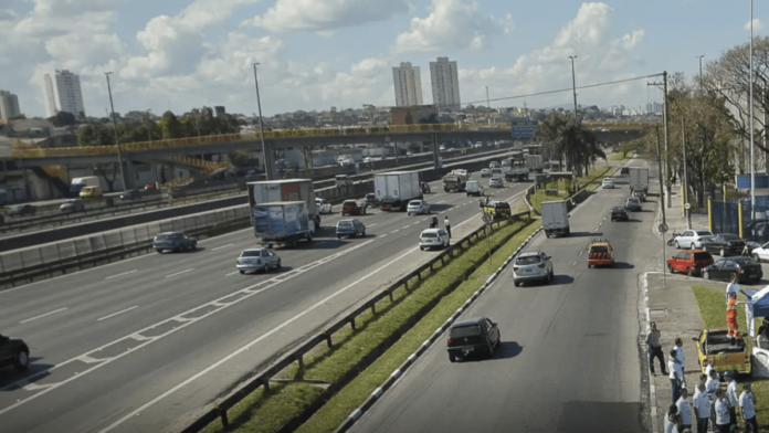 Próximo presidente terá R$ 16 bi para investir em transportes em 2027