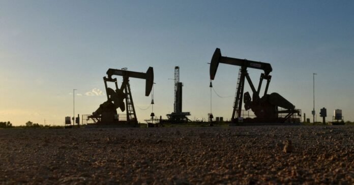 Estoques de petróleo dos EUA caem 3,06 milhões de barris, diz DoE