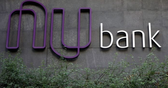 Nubank anuncia saída de diretor de tecnologia Eric Young