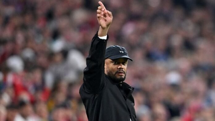 Kompany melhora após desmaio, mas segue sem previsão de retorno ao Bayern