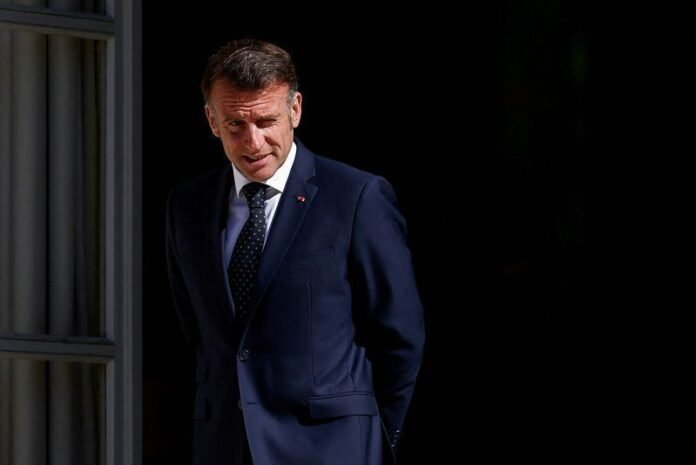 Macron alfineta Trump por explorar crise da França em campanha nos EUA