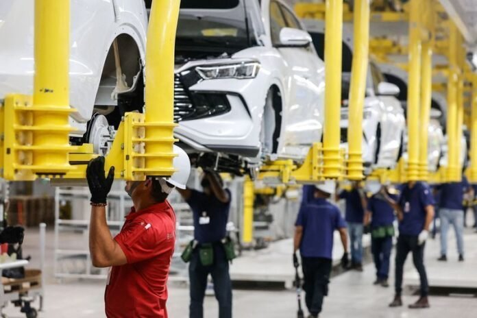 BYD avança com exportações, mas lucro e receita ficam abaixo do esperado