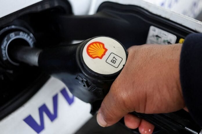 Shell registra maior lucro trimestral desde 2022 e eleva recompra de ações