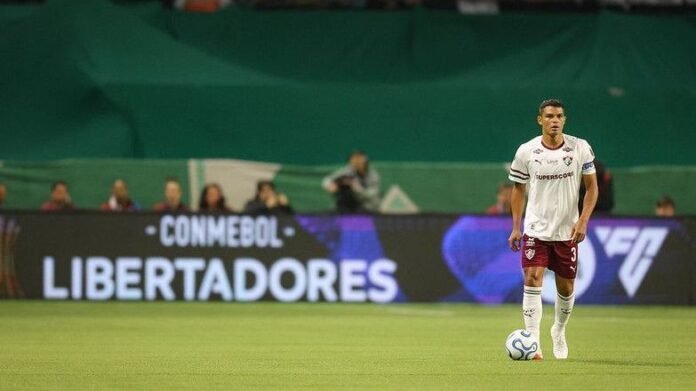 Thiago Silva defende vilão do Fluminense após eliminação na Libertadores