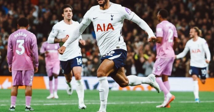 Tottenham supera o Coventry e conquista primeira vitória na Premier League